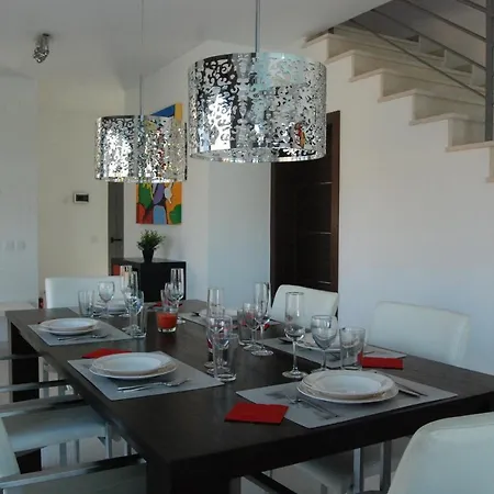 Exclusieve Met Zeezicht En Privézwembad In Atalaia