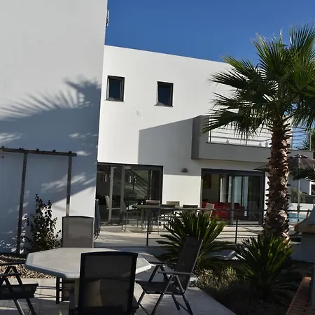 Villa Exclusieve Met Zeezicht En Privezwembad In Atalaia 'villa Salvatore' Lourinha (Lisbon)